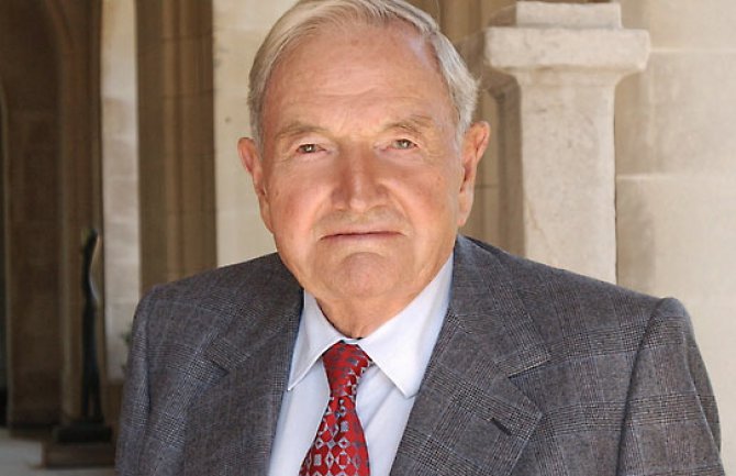 Rokfeleru (99) presađeno novo srce, šesti put!