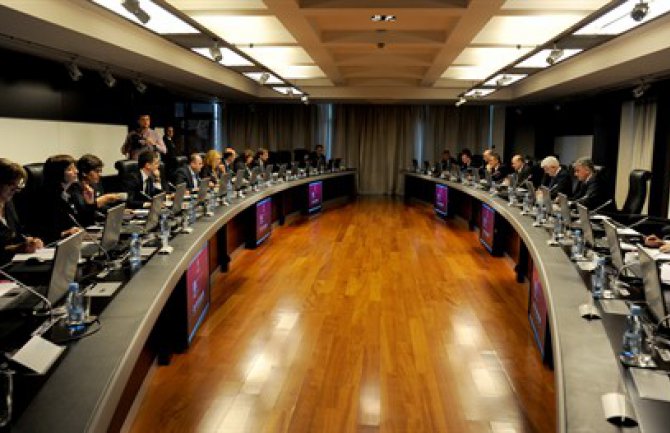 21 milion iz budžeta za dio duga za ljekove