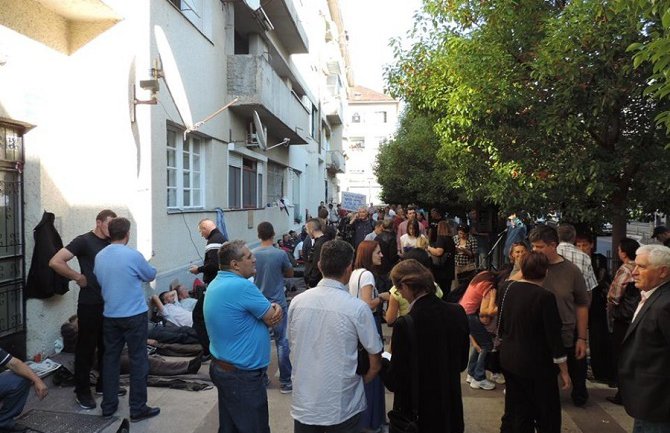  Da li su povrijeđena prava radnika „Radoja Dakića”?