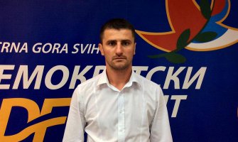  Vojvodićeva liječi komplekse i trenira strogoću na svojim kolegama