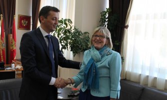 Formiraju odjeljenja sa nastavom na engleskom jeziku?