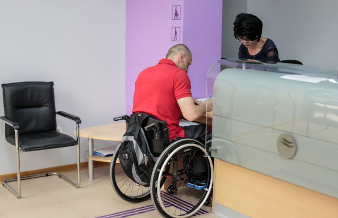 Komercijalna banka donirala „Specijalnoj Olimpijadi“ i KK OSI „Paramont“ po 1.000 eura