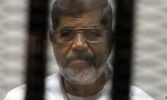 Bivši egipatski predsjednik Morsi osuđen na doživotni zatvor zbog špijunaže