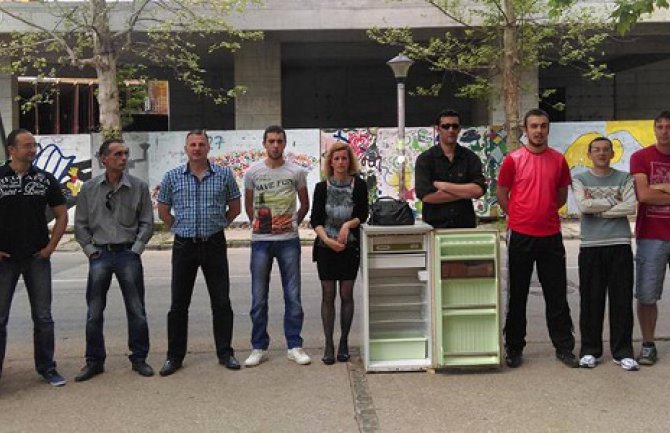 Srpska lista direktno podržala radnike u Nikšiću koji protestuju