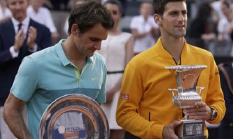  Rodžer Federer: Nadal je favorit na Rolan Garosu