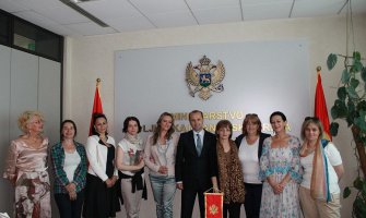 Podržali SOS telefon za  žene i djecu žrtve nasilja