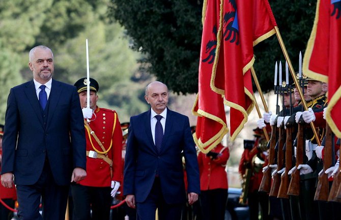 Rama na otkrivanju spomenika Ćemaliu