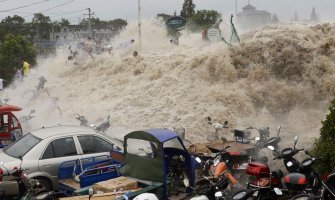 Najmanje 48 poginulih u poplavama u Kini