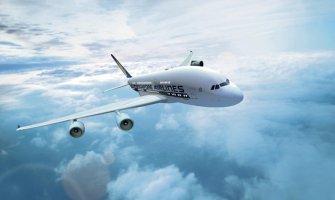 Avion sa 200 ljudi padao četiri km?