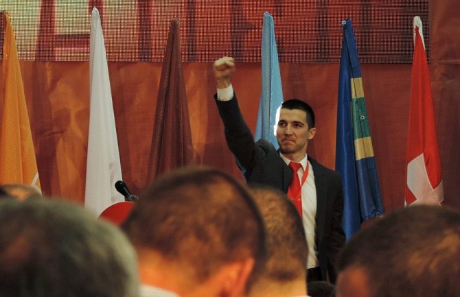 Aleksa Bečić stavio veto na podjele