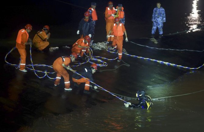 Broj poginulih u brodskoj nesreći popeo se na 331