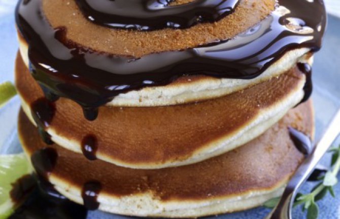 Palačinke punjene čokoladom! (VIDEO)