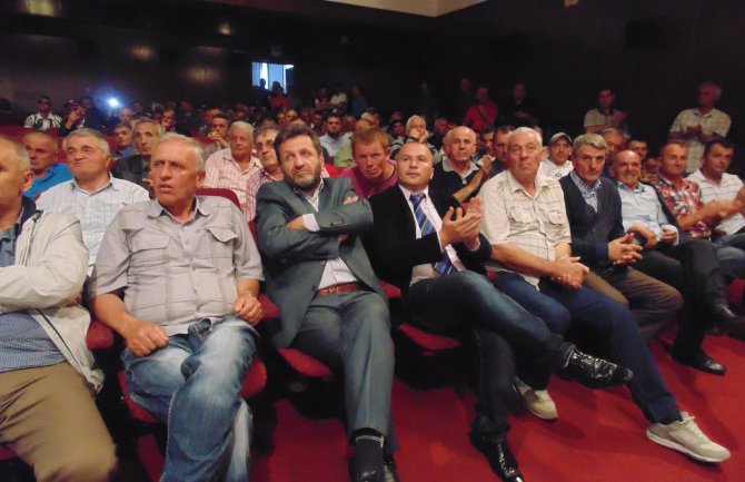 Vučinić: Vrijeme je da napokon počnemo da živimo kao ljudi