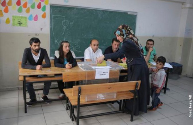 Tuča na izborima u Turskoj