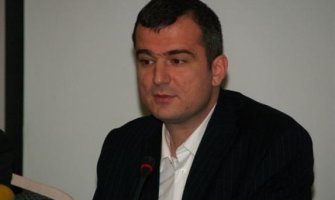 Da li je Uprava za kadrove sakrila informaciju o polaganju stručnog ispita direktora Agencije?