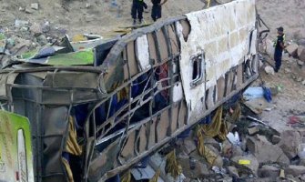 U saobraćajnoj nesreći poginulo 16 putnika, 30 povrijeđeno