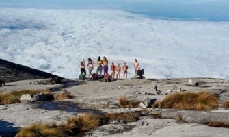  Uhapšeni turisti zato što su se goli slikali na planini!