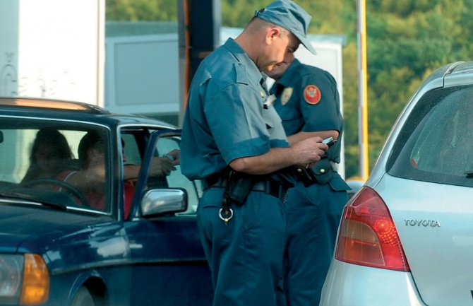 Nikčević i Damjanović kandidati za šefa granične policije