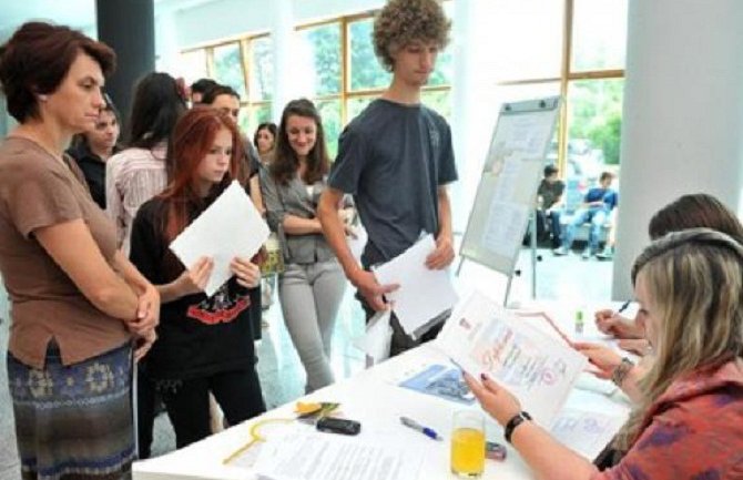 Za upis u srednju školu nije potreban izvod 