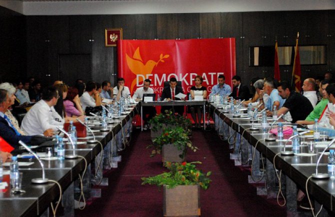 Demokrate samostalno na izbore pod sloganom 