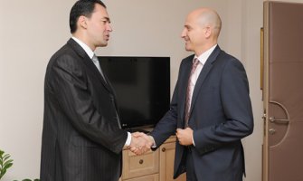 Nastaviti sa jačanjem rezultata u oblasti vladavine prava i borbe protiv organizovanog kriminala i korupcije