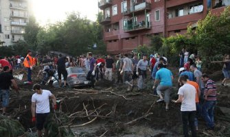 Nastavlja se potraga za nestalima u poplavama