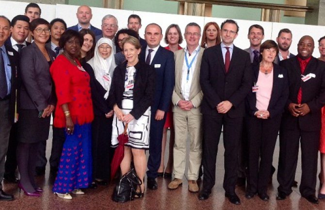 Podržati projekat koji bi segmentirano zaštitio prava žena u državama UN