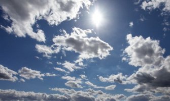 Promjenljivo oblačno, na sjeveru moguća kiša