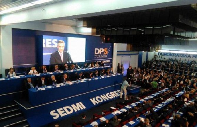 Moramo prekinuti praksu da ministri iz koalicije glasaju protiv partnera