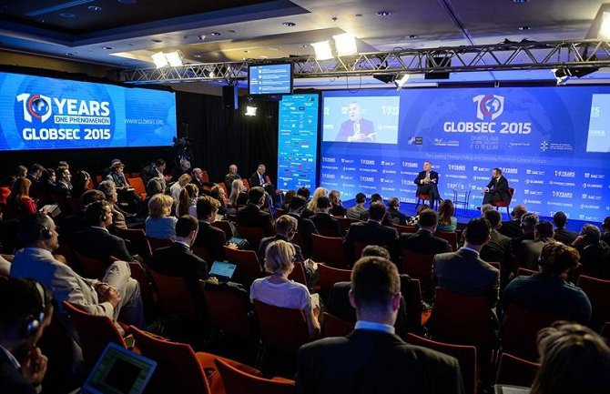  Puna podrška evroatlantskim očekivanjima Crne Gore