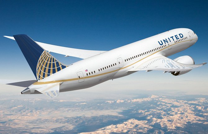 Avion sletio u Belfast nakon svađe zbog oraha i krekera