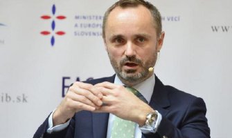 Valašek: Crna Gora može biti NATO članica i za godinu