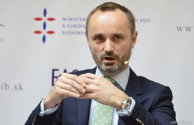 Valašek: Crna Gora može biti NATO članica i za godinu