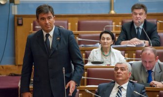 Raspada se sistem zasnovan na korupciji