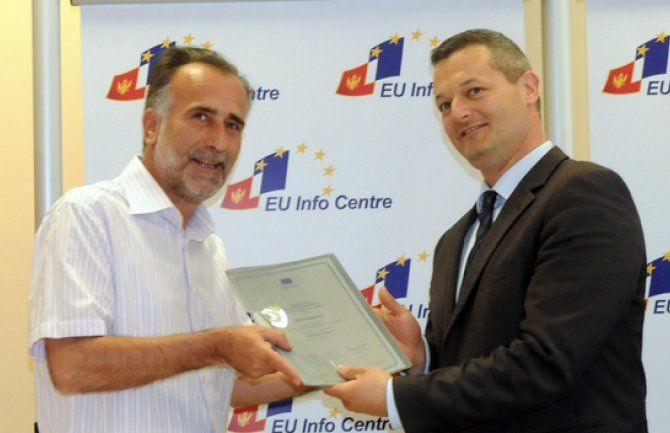 Seadu Sadikoviću prva nagrada na konkursu EU za istraživačko novinarstvo