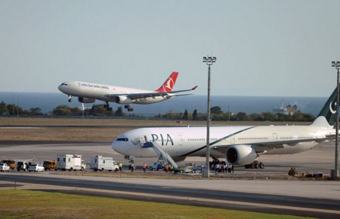  Uhapšen čojvek zbog čije dojave je hitno sletio avion u Varšavi