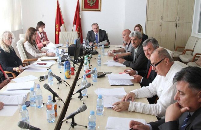 Izabrano šest specijalnih tužilaca