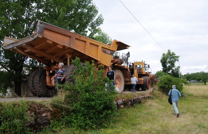 I barikade imaju alternativu