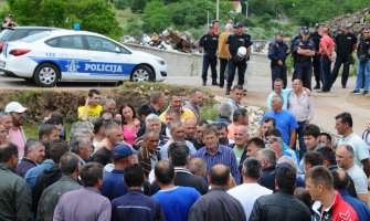 Nikšić: Rudari odblokirali saobraćajnicu