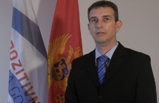 Lamežvić: Suvišno plaćati advokate za slučaj Akva-parka