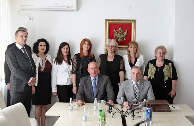 Specijalni tužioci da ne podlegnu pritiscima