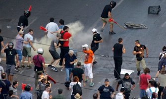 Atina: Šok bombe i sukobi sa policijom (FOTO)