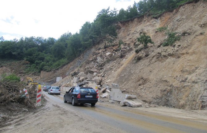 Zatvoren stari put ka Danilovgadu