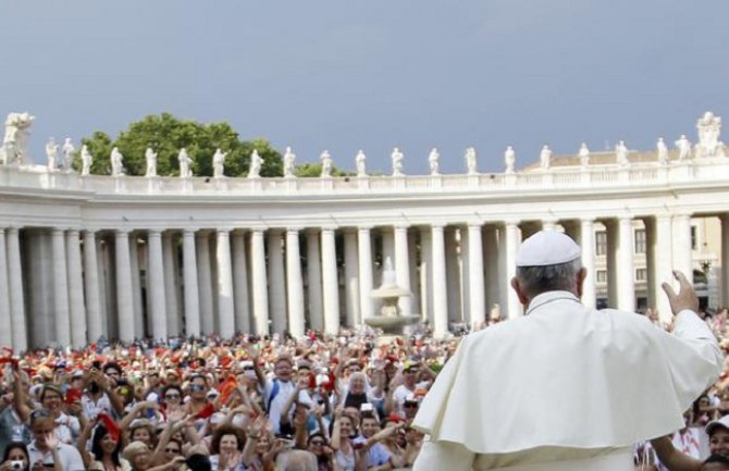  Krv današnjih mučenika da ujedini hrišćane