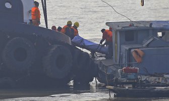 Filipini: 59 žrtava prevrtanja broda