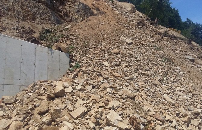 Odron na putu Đurđevića Tara - Mojkovac, saobraćaj u prekidu