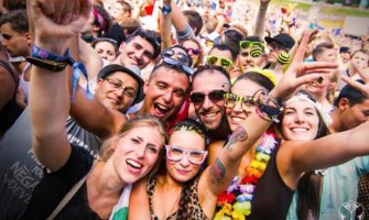 Festivalske narukvice pune strafilokoka