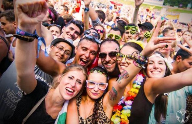 Festivalske narukvice pune strafilokoka