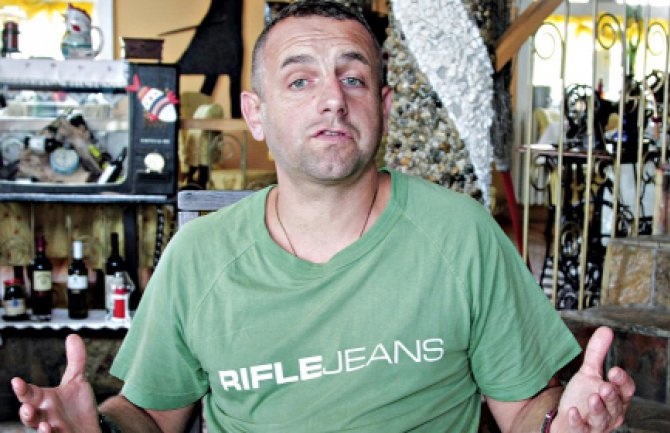 Ivan Gavrilović se u rijalitiju krije od zelenaša!