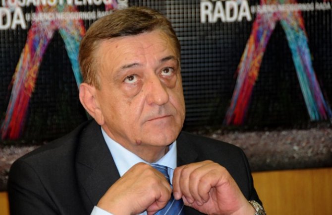 Danilo Popović za duševne bolove traži 20.000 eura